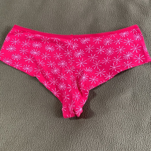 Victoria’s Secret organic pink and white tank top and boy shorts set.  Size M. - Picture 9 of 9